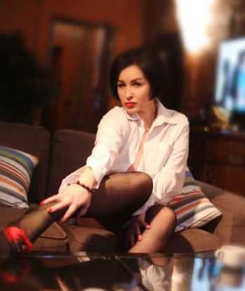 Воплотим все твои фантазии в реальность! 💋 Живу в самой прекрасной и страстной Москве. Со мной ты окунешься в мир раскрепощенной страсти и нежности. У меня есть большой опыт и я готова подарить тебе часы наслаждения. 🌟 Проведем вместе время, полное эмоций и сексуального блаженства. Умею исполнять различные роли, могу быть нежной кошечкой или страстной хищницей, реализовать любые твои желания. Посмотри мои фото, и ты поймешь, что со мной любой мечты становятся реальностью. 📷 Отзывы о моих услугах говорят сами за себя – я развлеку тебя до тех пор, пока ты не достигнешь совершенства. 💥 Ты заслуживаешь только лучшего, поэтому не упусти возможность побаловать себя беззаботным удовольствием в компании замечательной девушки. Жду твоего звонка, чтобы сделать Москву еще ярче и горячей! 🔥 Татьяна